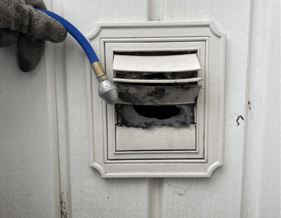 Sortie conduit sécheuse obstruée par la charpie — JMR Ventilation